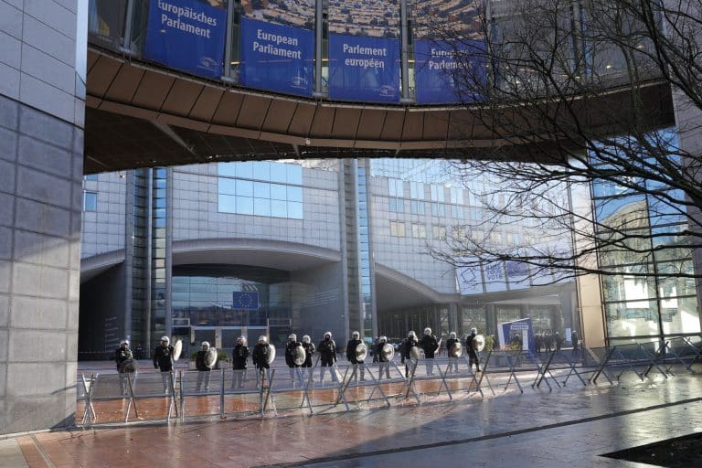 Élargir sans se fragmenter, le dilemme de Bruxelles
